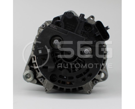 Dynamo Mercedes-Benz 150A, Image 2