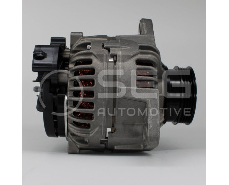Dynamo Mercedes-Benz 150A, Image 3