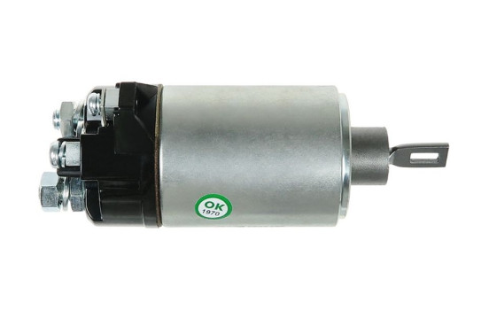 Solenoid switch, starter motor