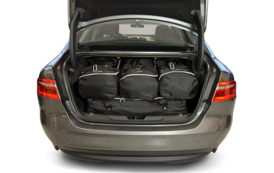 Juego de bolsas de viaje Jaguar XE (X760) 2015- 4d