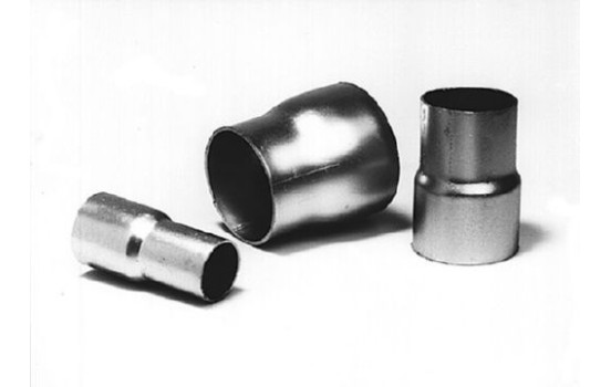 Pipe connection, exhaust system
