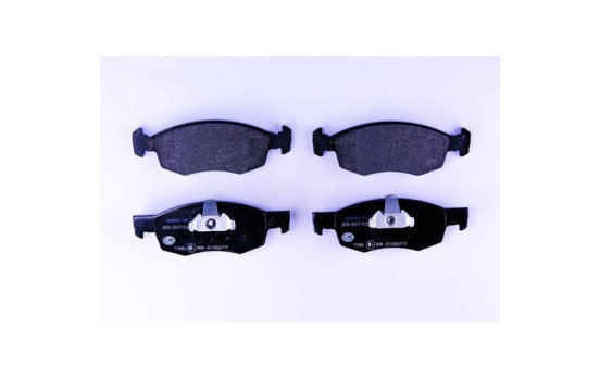 Kit de plaquettes de frein, frein à disque 8DB 355 010-321 Hella