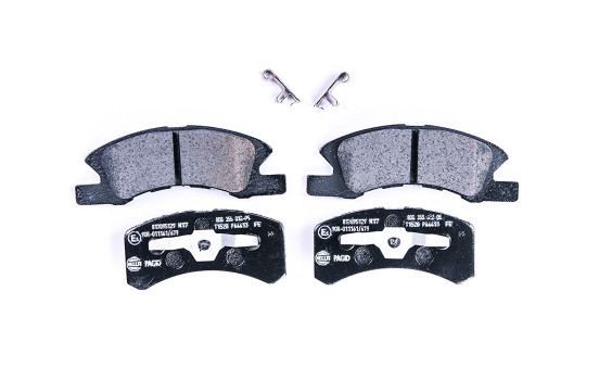 Kit de plaquettes de frein, frein à disque 8DB 355 012-051 Hella