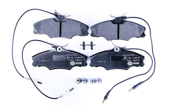 Kit de plaquettes de frein, frein à disque 8DB 355 018-201 Hella