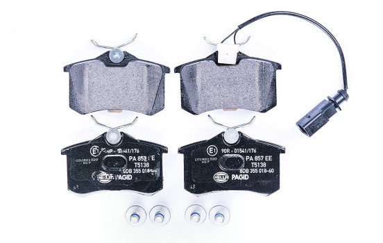 Kit de plaquettes de frein, frein à disque 8DB 355 018-601 Hella
