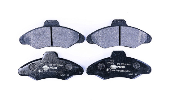 Kit de plaquettes de frein, frein à disque 8DB 355 019-041 Hella