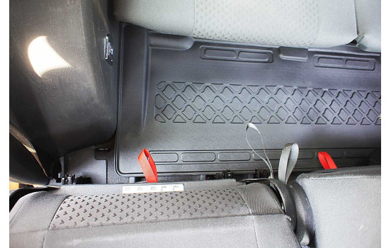 Tapis en caoutchouc adapté à la 3ème rangée de sièges Volkswagen Touran 2003-2015, Image 3