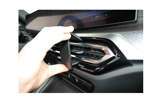ProClip - BMW i4/3 series 2022 - Mittfäste, bild 4
