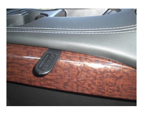 ProClip - Chevrolet Tahoe/ Suburban 2015-2020 Konsolfäste, höger, bild 4