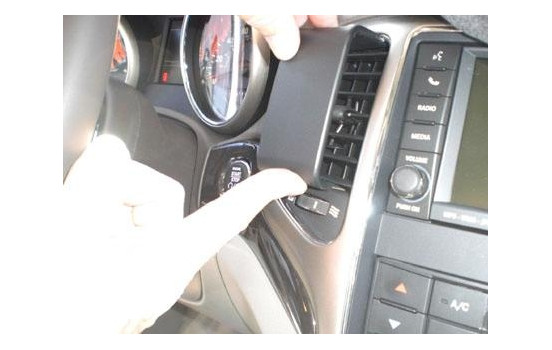 ProClip - Jeep Grand Cherokee 2011-> Mittfäste, bild 4