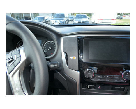 ProClip - Mitsubishi L200 2020-2022 Mittfäste, bild 2
