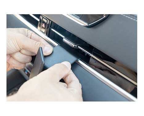 ProClip - Mitsubishi Outlander 2022-2024 Vinklat fäste, bild 3