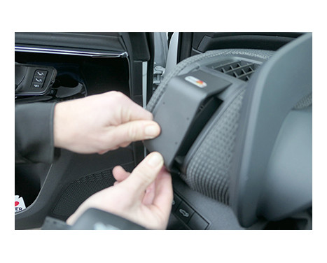 ProClip - Subaru Solterra 2023-2023 - Toyota bZ4X 2023-2023 Vänsterfäste, bild 4