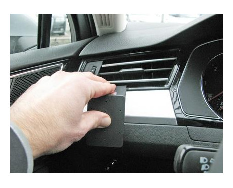 ProClip - Volkswagen Passat 2015- / Passat Alltrack 2015- / Arteon 2017- Vänsterfäste, bild 3