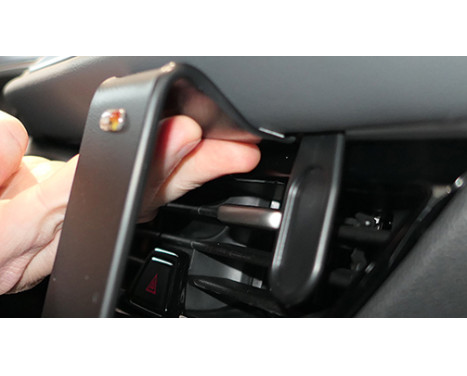 ProClip - Volkswagen Passat 2024 - Mittfäste, bild 3