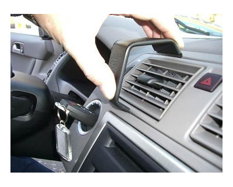 ProClip - Volvo C30/ C70/ S40/ V50 Mittfäste, bild 2