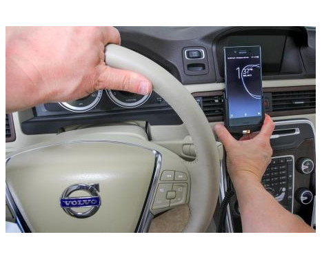 Sony Xperia XZ Premium Active hållare med 12V USB-kontakt, bild 3