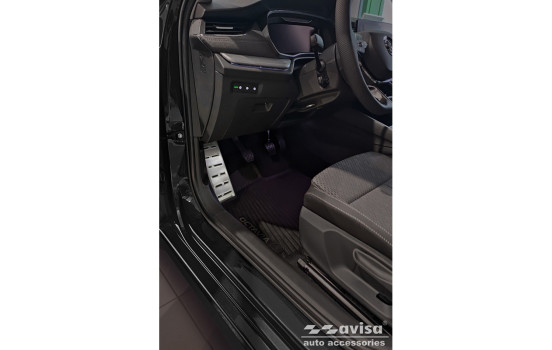 Avisa Fotstöd i stål lämplig för Skoda Octavia (NX_) (Liftback & Combi) 2020-