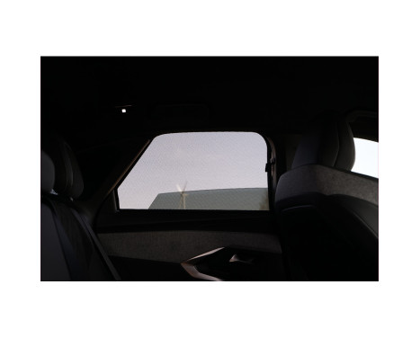 Set solskydd (bakdörrar) lämplig för Peugeot 3008 III 2024- (2 delar), bild 7