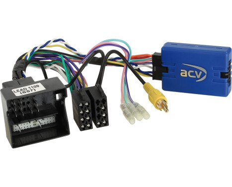 SWI Iveco Daily 2016-2018 with OEM navi and Quadlock plug