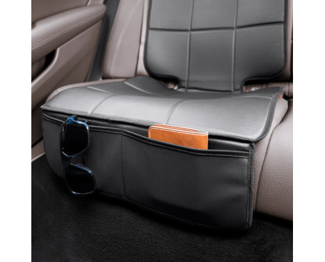 Universal Backseat Protector for a Highchair in Black Leather - 1 piece, Image 2