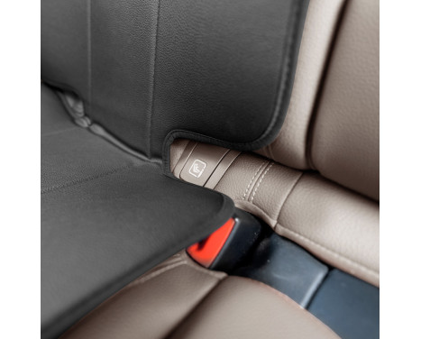 Universal Backseat Protector for a Highchair in Black Leather - 1 piece, Image 3