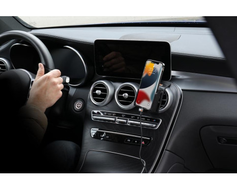 Apple iPhone 13/14/ Pro, Active holder with 12V USB SIG plug, Image 4