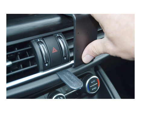 ProClip - Alfa Romeo Stelvio 2016 - Angled mount, Image 3