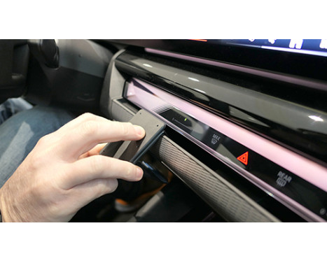 ProClip - BMW 5-Series G60,G61,G68 2024- Center mount, Image 2