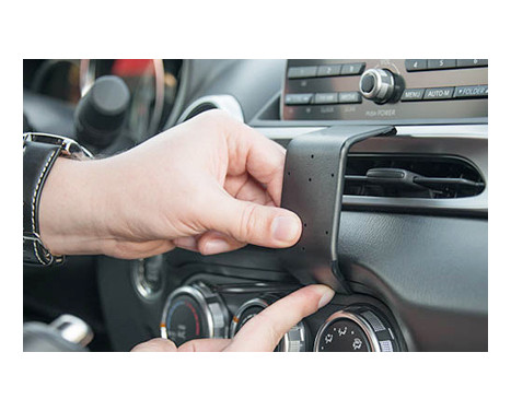 ProClip - Fiat 124 Spider 2017 -> Center mount, Image 4