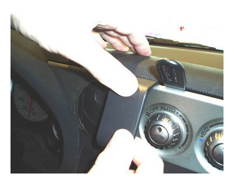 ProClip - Honda Integra 2004-2006 Center mount, Image 3