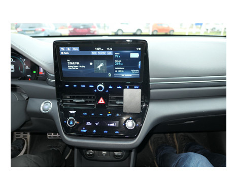 ProClip - Hyundai Ioniq 2020 - Angled mount, Image 2
