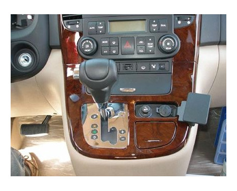 ProClip - Kia Carnival 2006-2011 Angled mount
