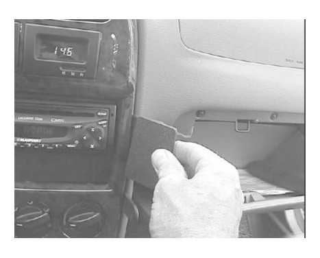 ProClip - Kia Shuma II 2001-2006 Angled mount, Image 3