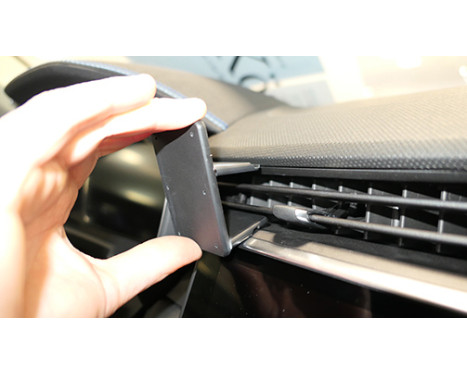 ProClip - Lynk & Co 01 2021-2024 (Center mount), Image 2