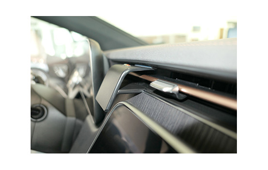 ProClip - Mercedes Benz EQE 2022 - Angled Mount, Image 3
