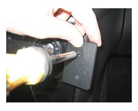 ProClip - Mercedes Benz M-Class/ ML-Class 2005-2011 Angled mount, Image 2