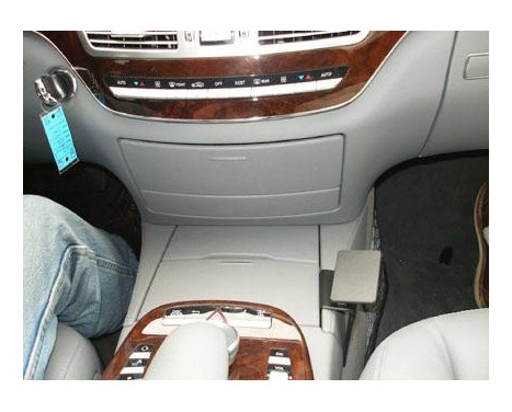 ProClip - Mercedes Benz S-Class 2006-2009 Console mount