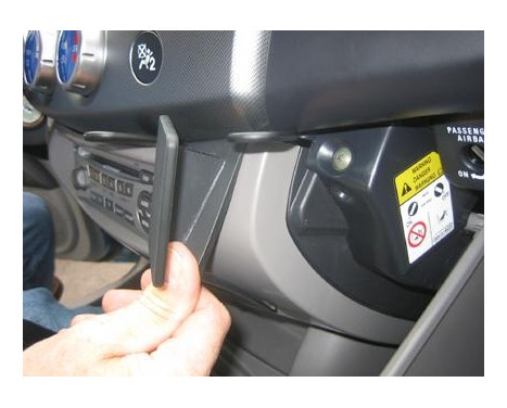 ProClip - Mitsubishi L200 2006-2009 Angled mount, Image 2