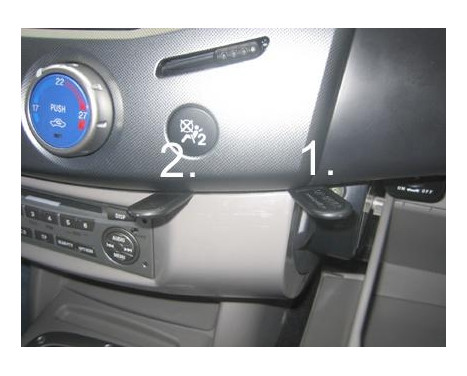 ProClip - Mitsubishi L200 2006-2009 Angled mount, Image 4