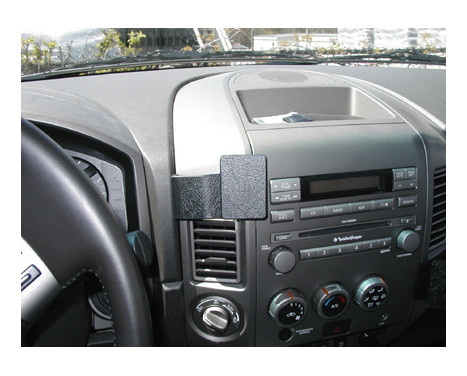 ProClip - Nissan Titan 2004-2007 Center mount