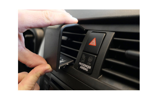 ProClip - Suzuki Celerio 2015-> Center mount, Image 3