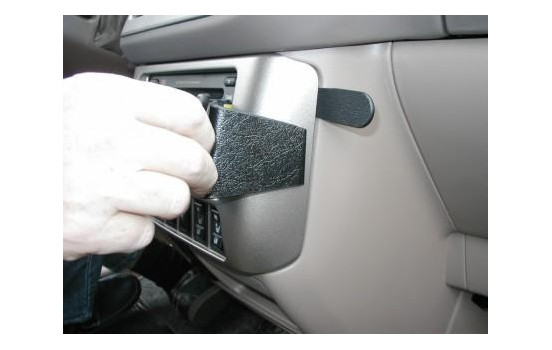 ProClip - Toyota Sienna 2001-2003 Angled mount, Image 3