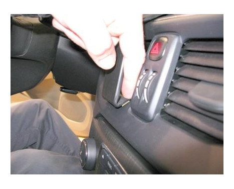 ProClip - Volvo V40 2013-2020 Center mount, Image 3