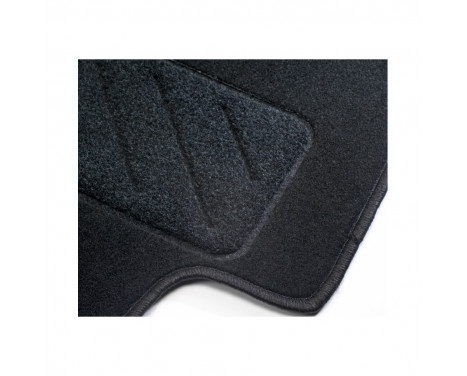 Car mats suitable for Peugeot Expert 2017- (only for)