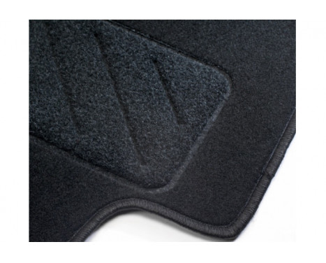 Car mats suitable for Renault Trafic 2014- (only for)