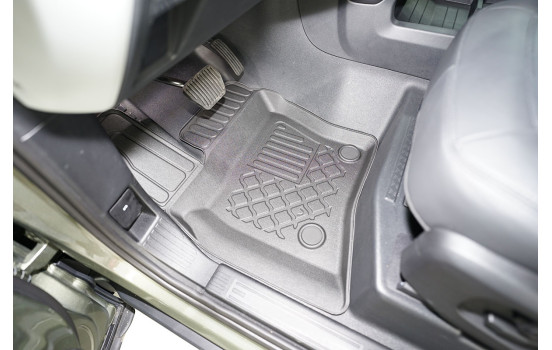 Rubber mats suitable for Land Rover Defender 130/110 (L663) 2020-, Image 3