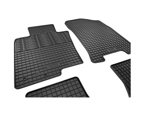 Rubber mats suitable for Nissan Navara 2016- (4-piece + mounting system), Image 3
