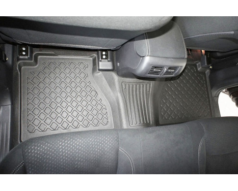 Rubber mats suitable for Nissan Navara Double Cab / Renault Alaskan Double Cab 2016-2022, Image 8