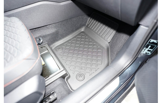 Rubber mats suitable for Seat Leon mHEV / Leon Sportstourer mHEV / VW Golf VIII Variant mHEV 2020+, Image 4
